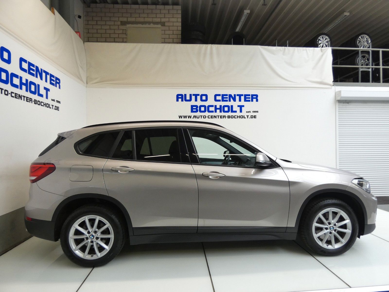 BMW X1 xDrive 25 d Advantage - Samsaru's Car Outlet