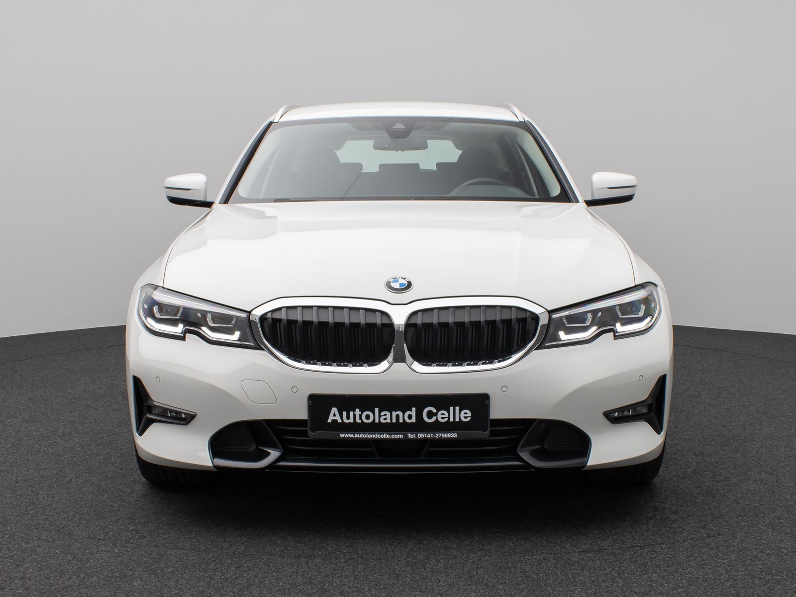 BMW 330e xD Sport Line - Samsaru's Car Outlet