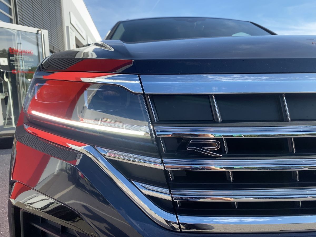 Volkswagen Touareg 3.0 V6 TDI DSG 4M R-Line - Samsaru's Car Outlet