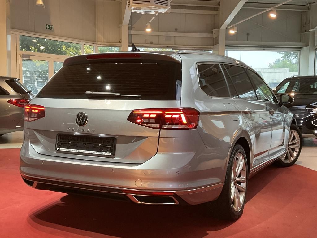 Volkswagen Passat Variant 1.5 TSI DSG Elegance - Samsaru's Car Outlet