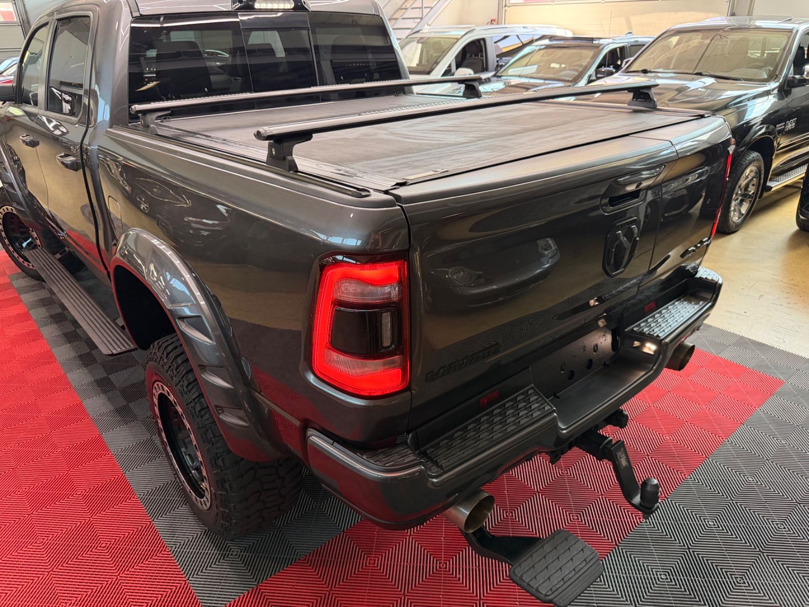 Dodge RAM 1500 5.7 4X4 LARAMIE PANO LPG MonsterTruck