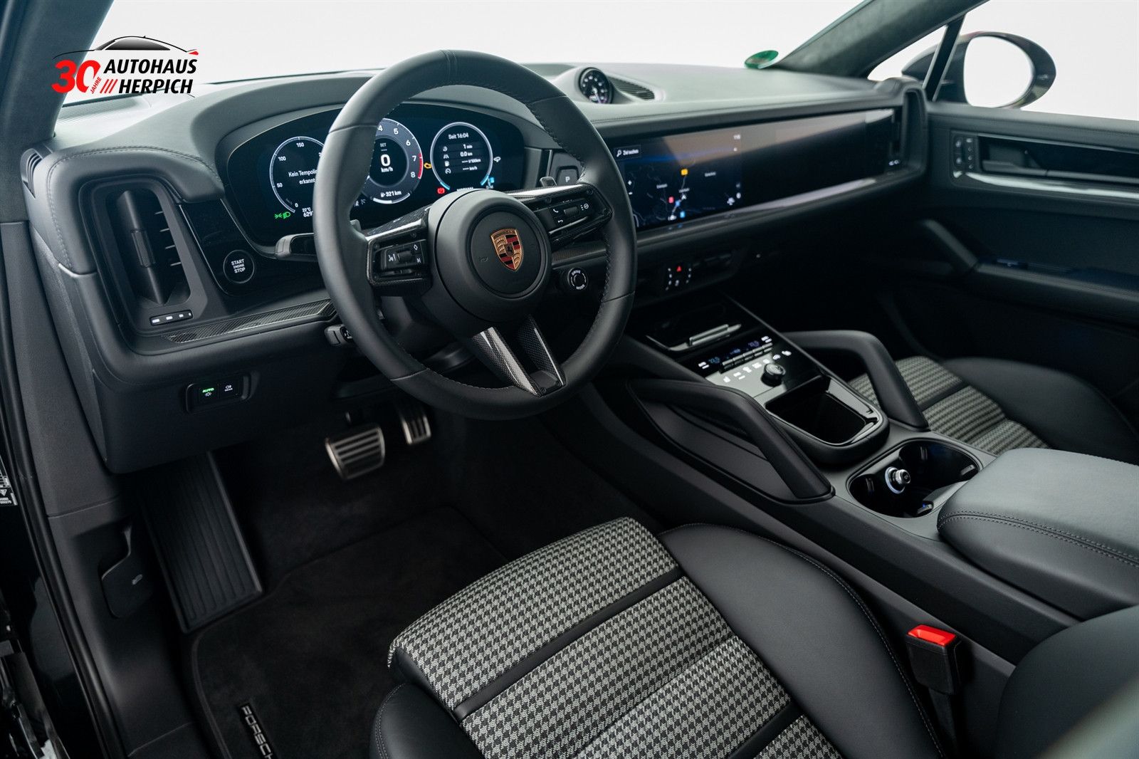 Porsche Cayenne GTS Coupé 22" Sport-Paket PDCC HUD HAL
