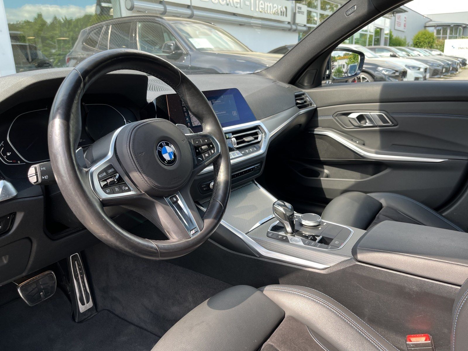 BMW 330e Touring M Sport - Samsaru's Car Outlet