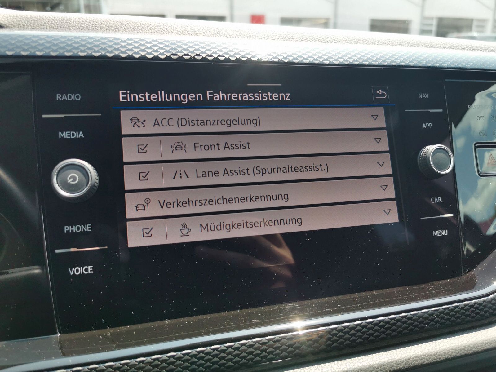 Volkswagen Taigo Life 1.0 TSI - Samsaru's Car Outlet