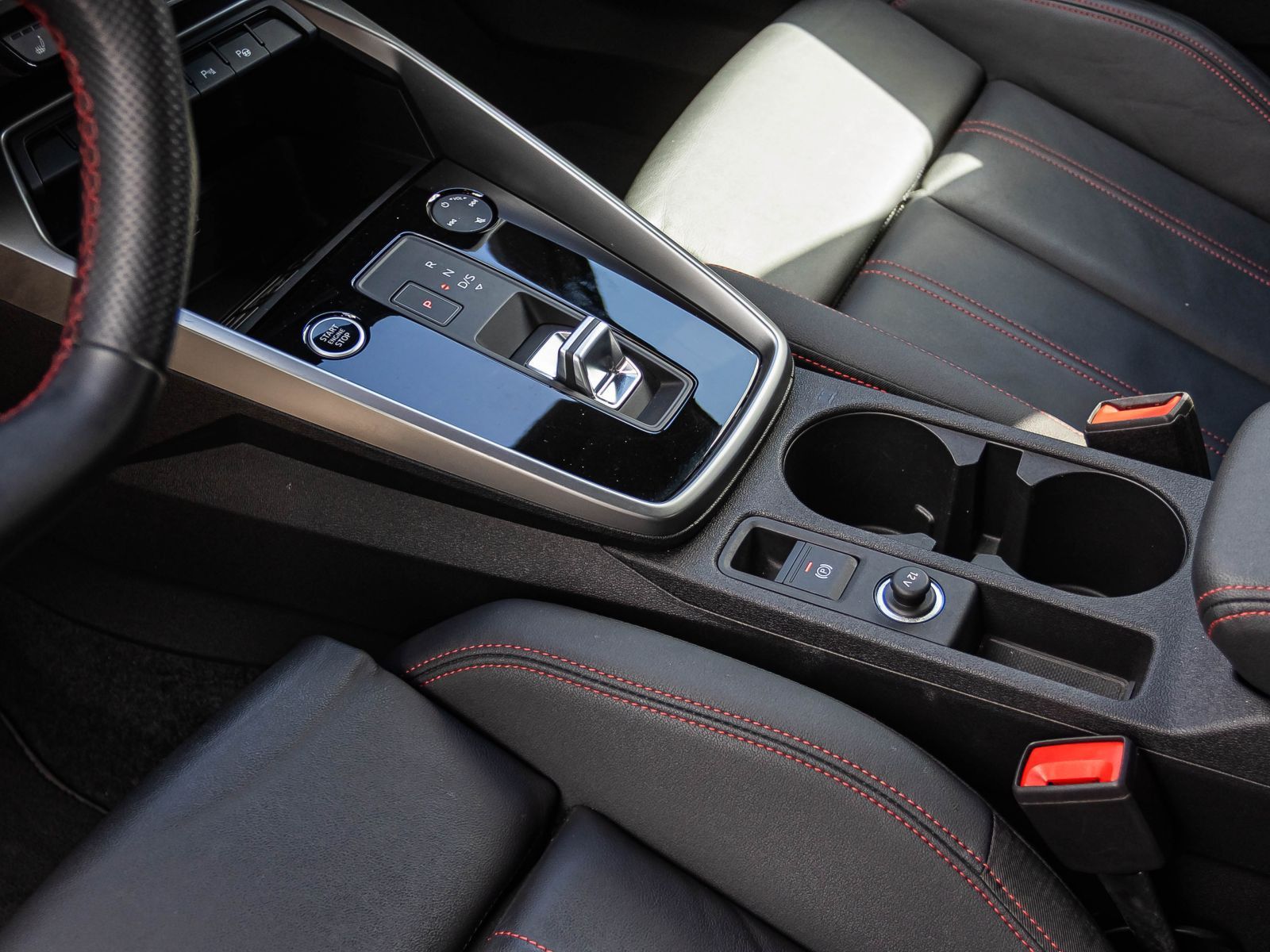 Audi A3 Limousine S line 35TFSI Stronic Navi LED GRA