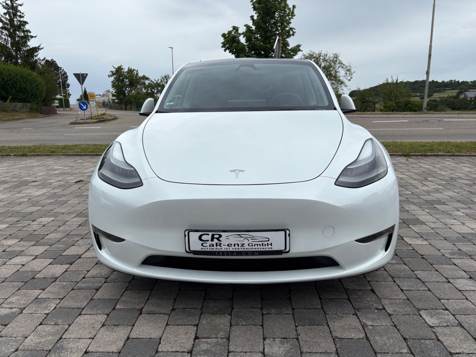 Tesla Model Y Long Range Dual AWD 8 fach Alu