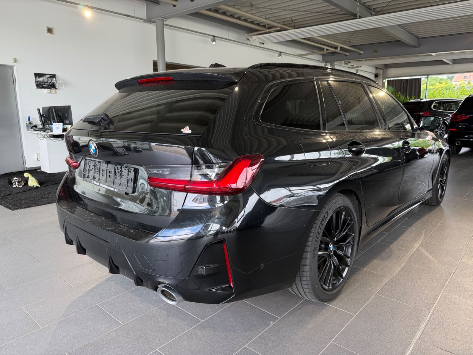 BMW 320d Touring M Sport - Samsaru's Car Outlet