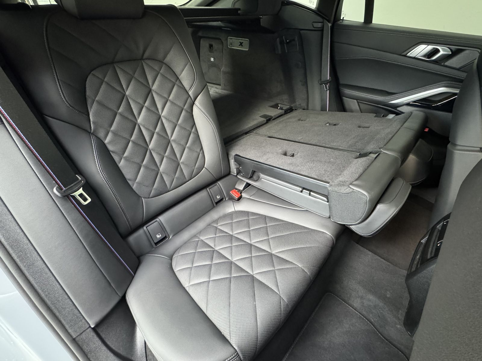 BMW X6 xDrive40d M Sport Pro - Samsaru's Car Outlet