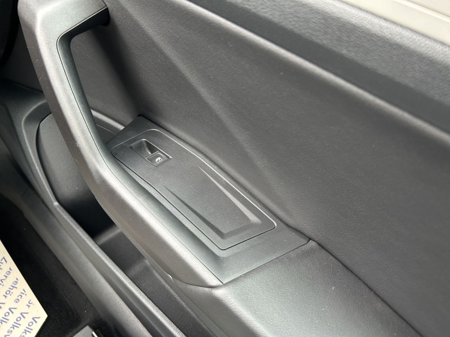 Volkswagen T-Roc Style 1.5 TSI DSG - Samsaru's Car Outlet