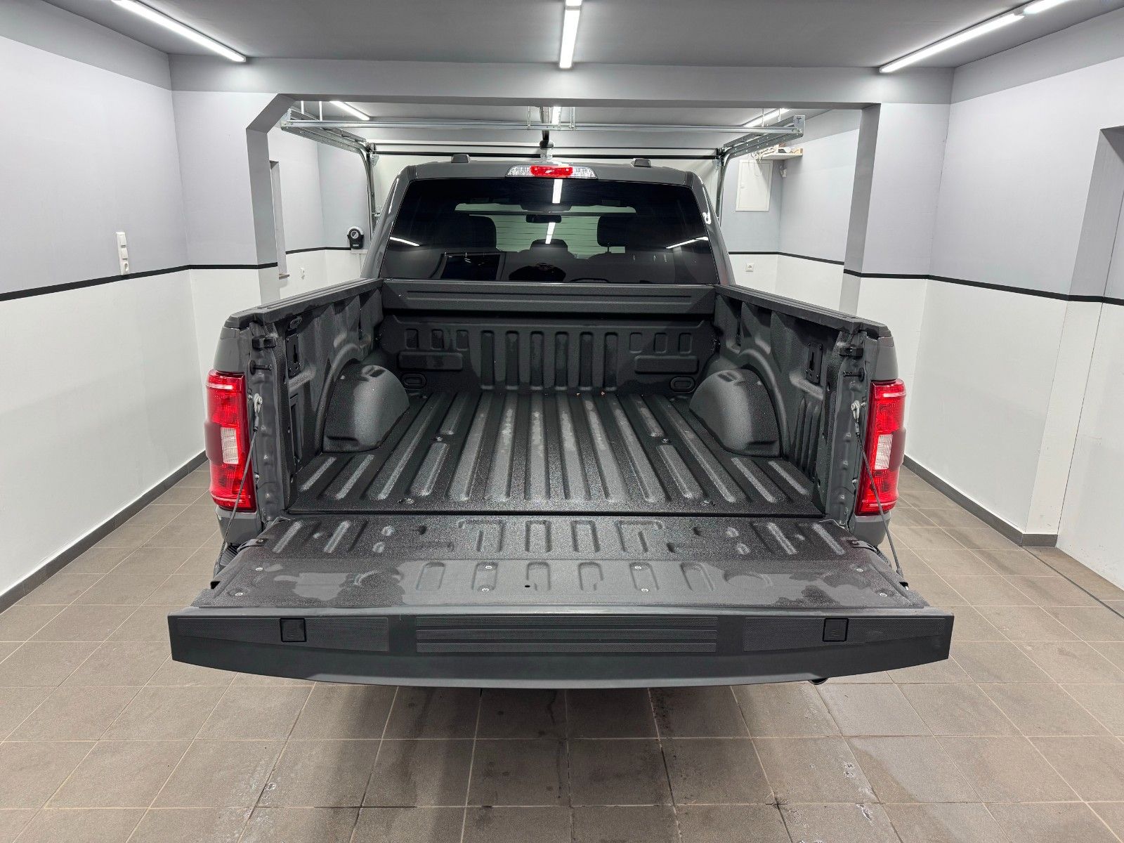 Ford F 150 5.0 XLT Supercrew - Samsaru's Car Outlet
