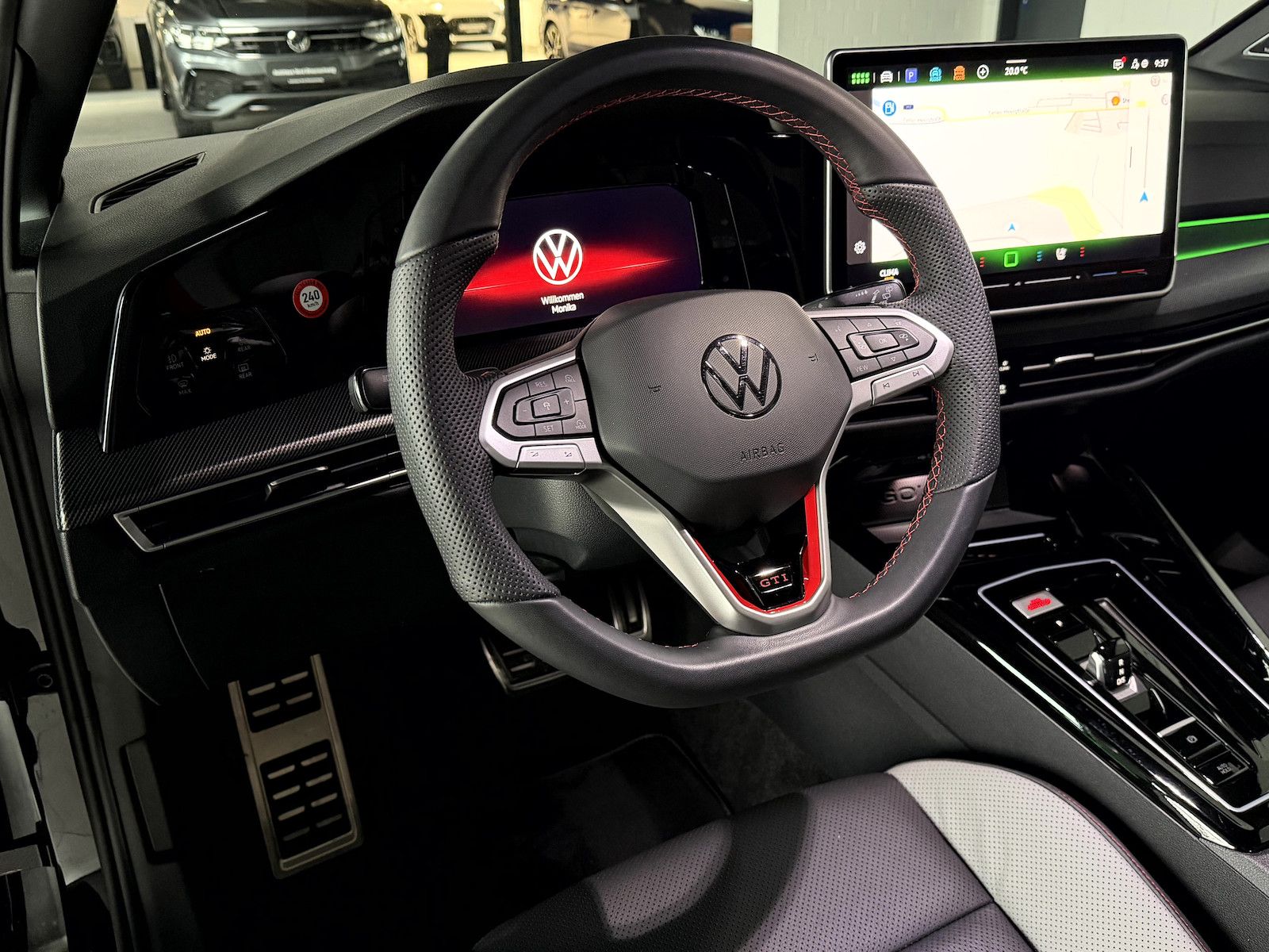 Volkswagen Golf GTI 2.0 TSI*BlackStyle*Pano*IQ*H&K*DCC*HUD*