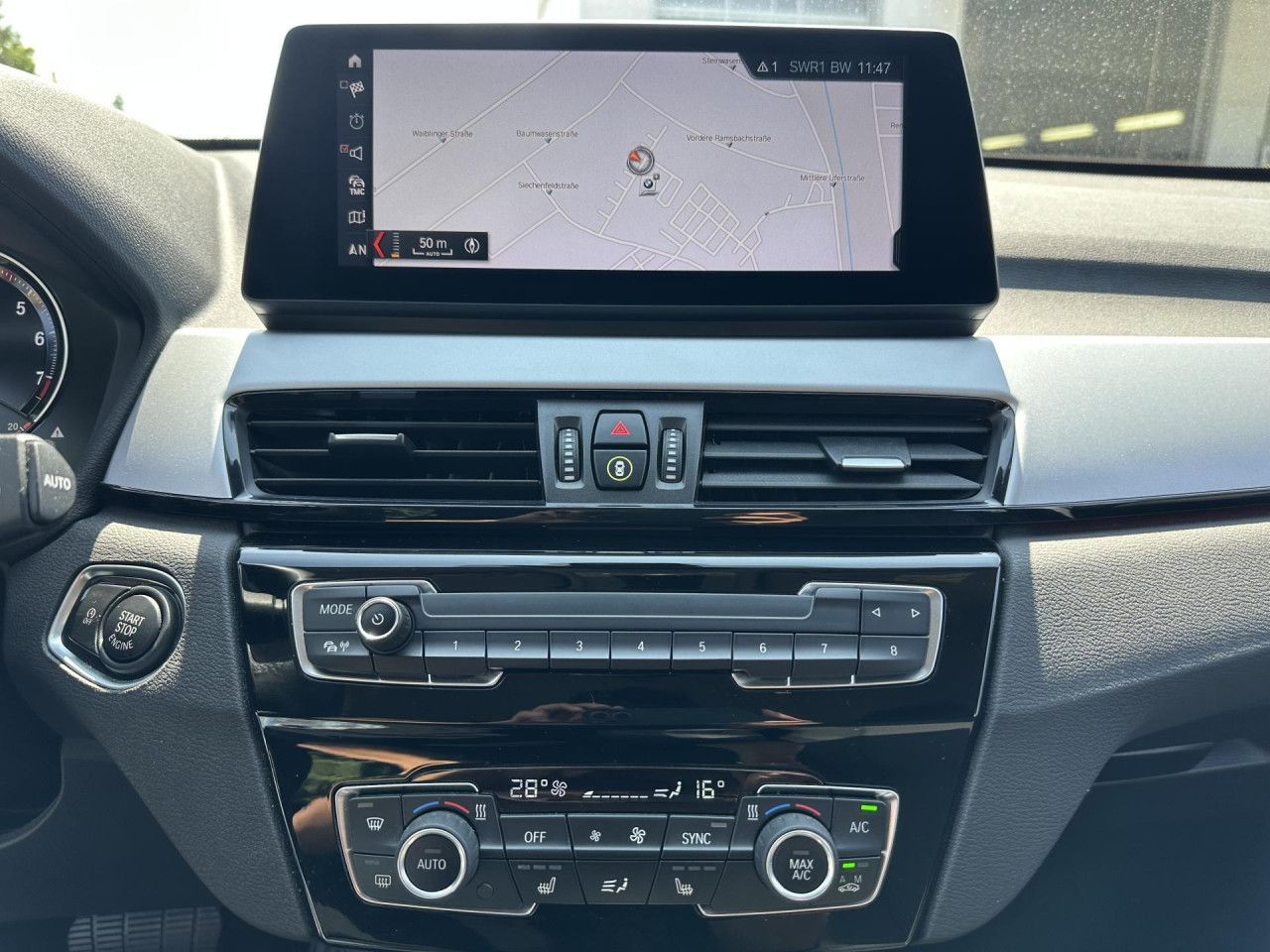 BMW X1 xDrive20i - Samsaru's Car Outlet