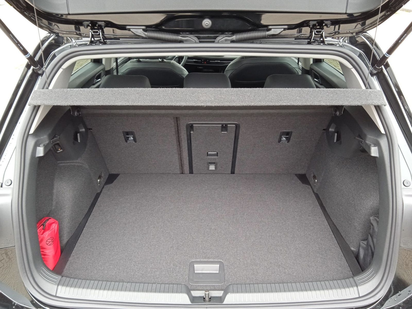 Volkswagen Golf VIII Style 1.5 eTSI DSG/ AHK, ACC, 360°Kame