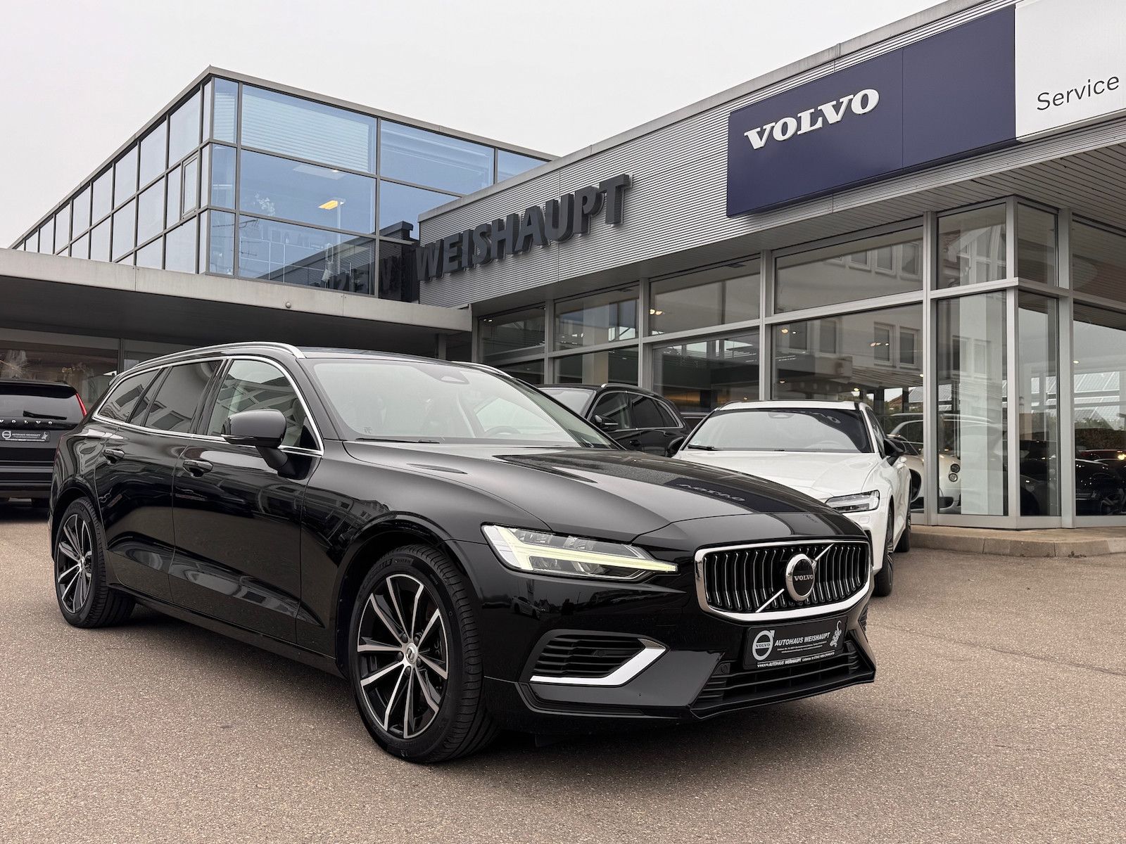 Volvo V60 T6*AWD*Recharge*AHK*Leder*Winterpaket*Keyles