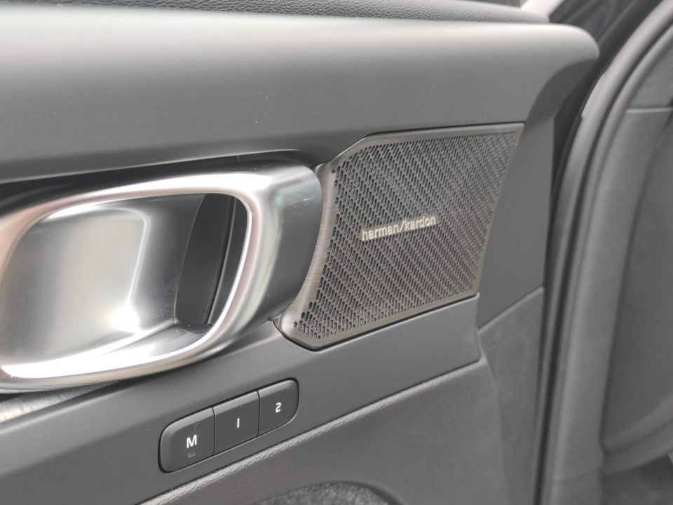 Volvo EX40 Plus Twin Motor