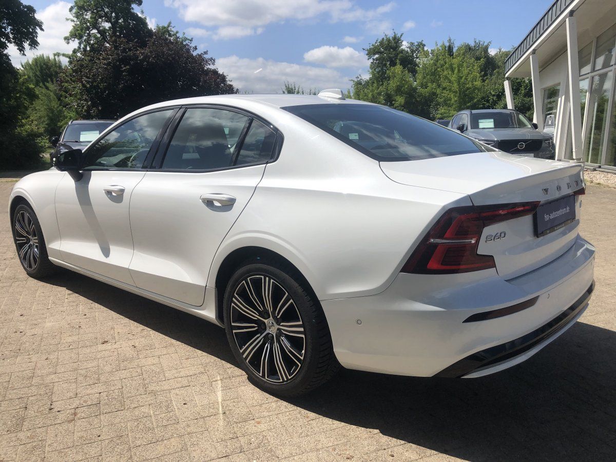 Volvo S60 B5 AWD Ultimate Dark