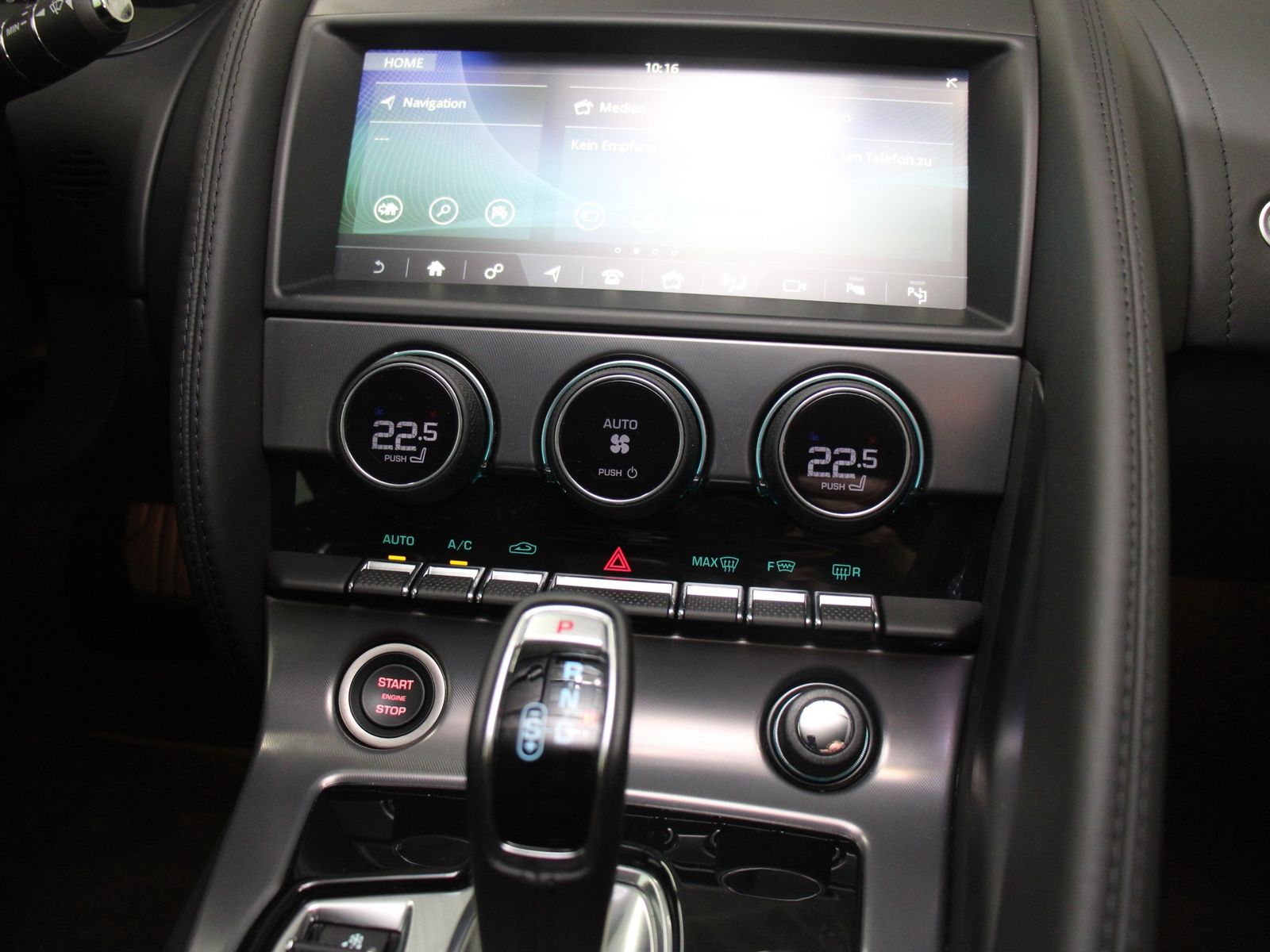 Jaguar F-Type Coupe P575 AWD R75 Pano DAB LED RFK PDC