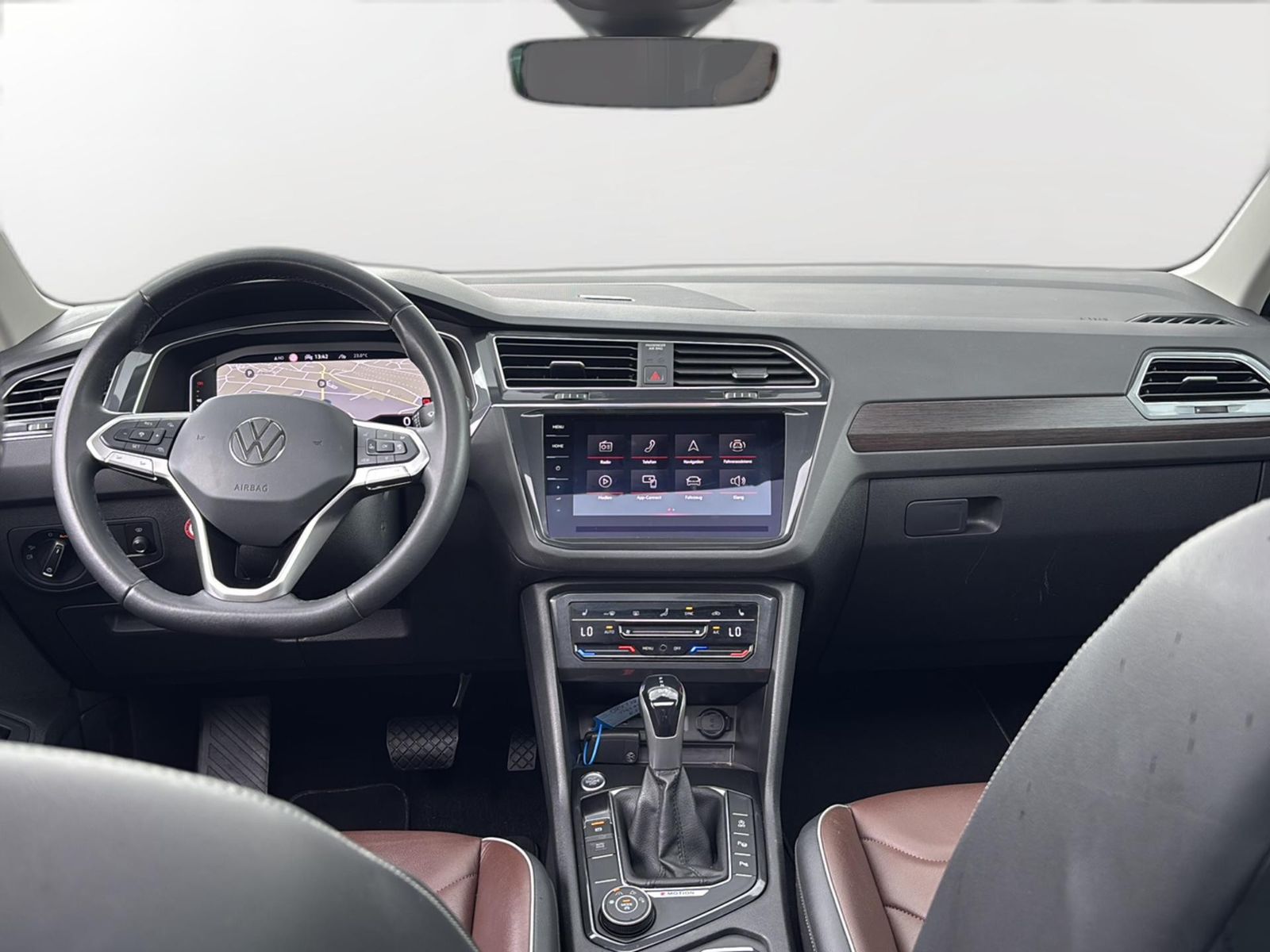 Volkswagen Tiguan Elegance 4M MATRIX+PANO+HUD+LEDER+VOLL!!