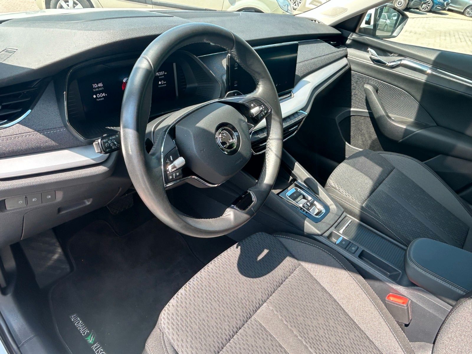 Skoda OCTAVIA Combi Style 1.4 TSI iV - Samsaru's Car Outlet