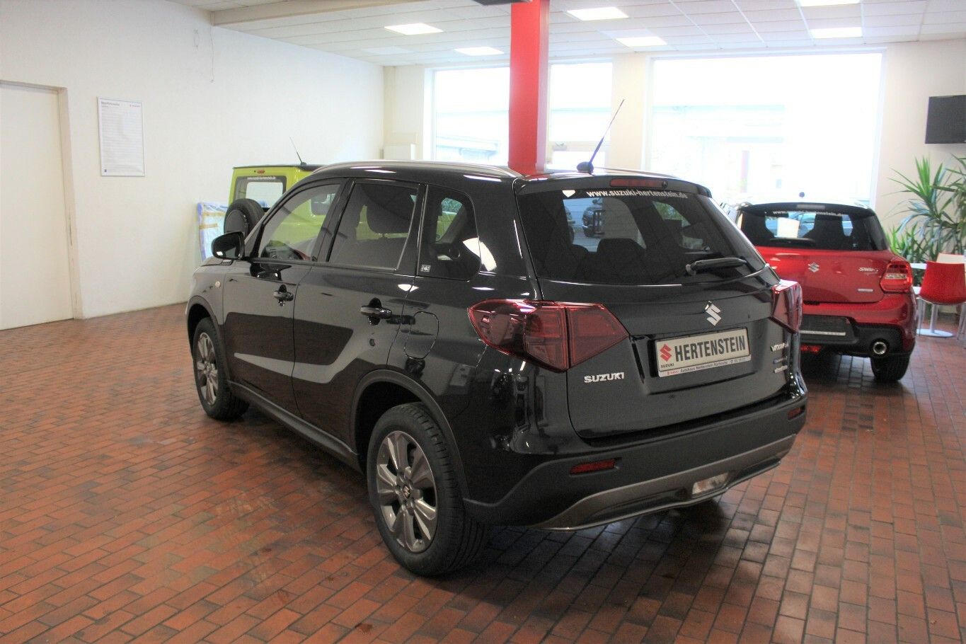 Suzuki Vitara Hybrid 4WD - Samsaru's Car Outlet