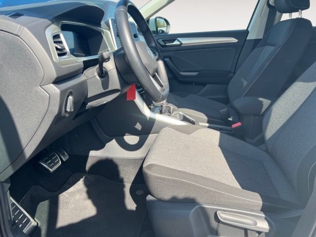 Volkswagen T-Roc 1.5 TSI DSG Move - Samsaru's Car Outlet