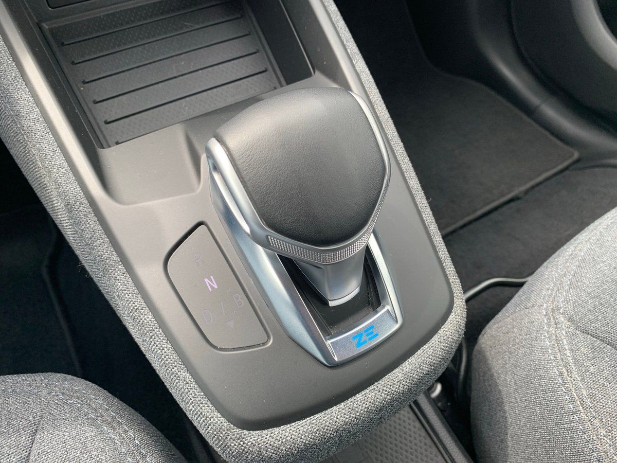 Renault ZOE EXPERIENCE R135 Z.E. 50 - Samsaru's Car Outlet