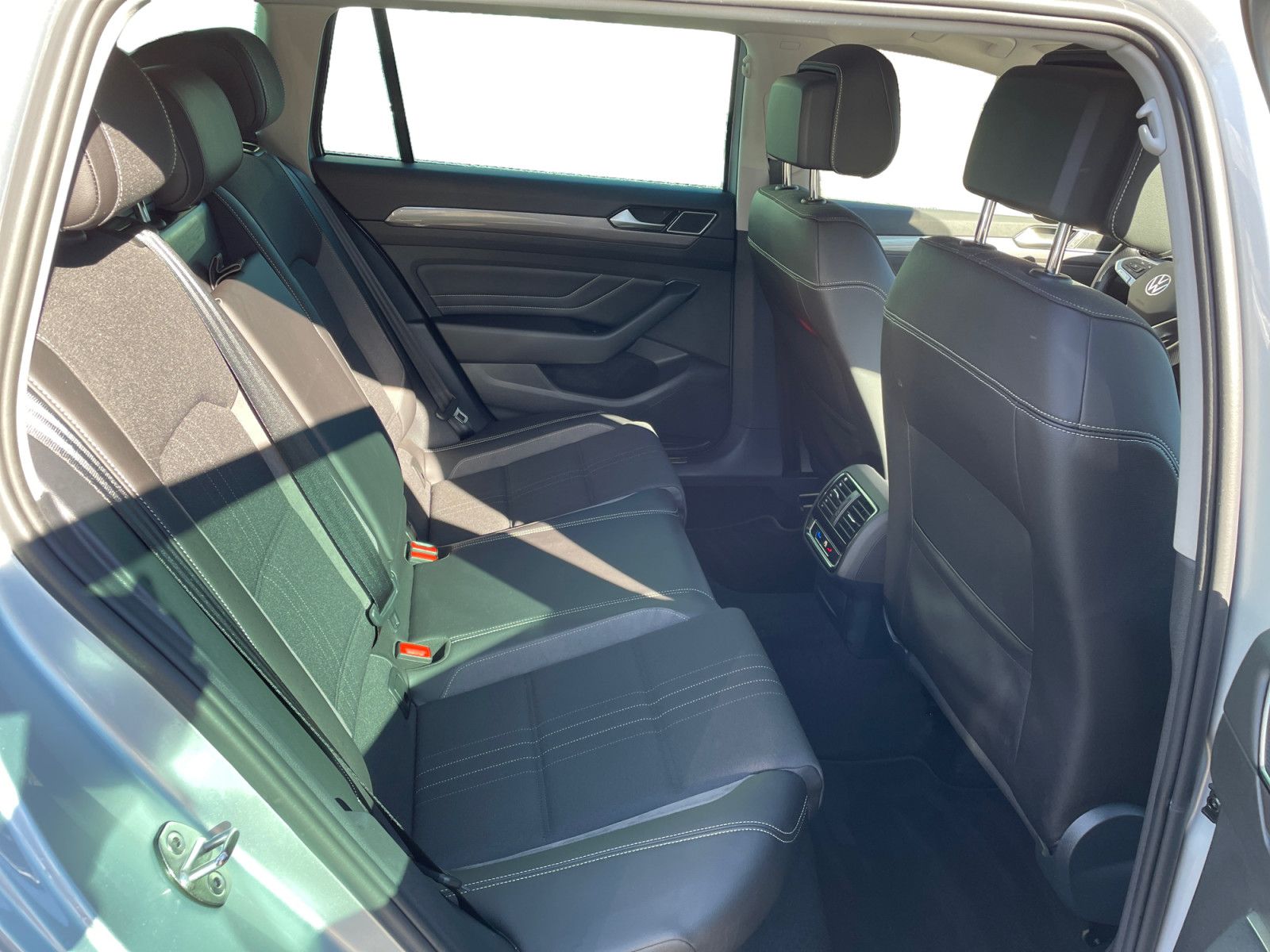 Volkswagen Passat Alltrack 2.0TDI DSG 4Mo 360° AHK Standh