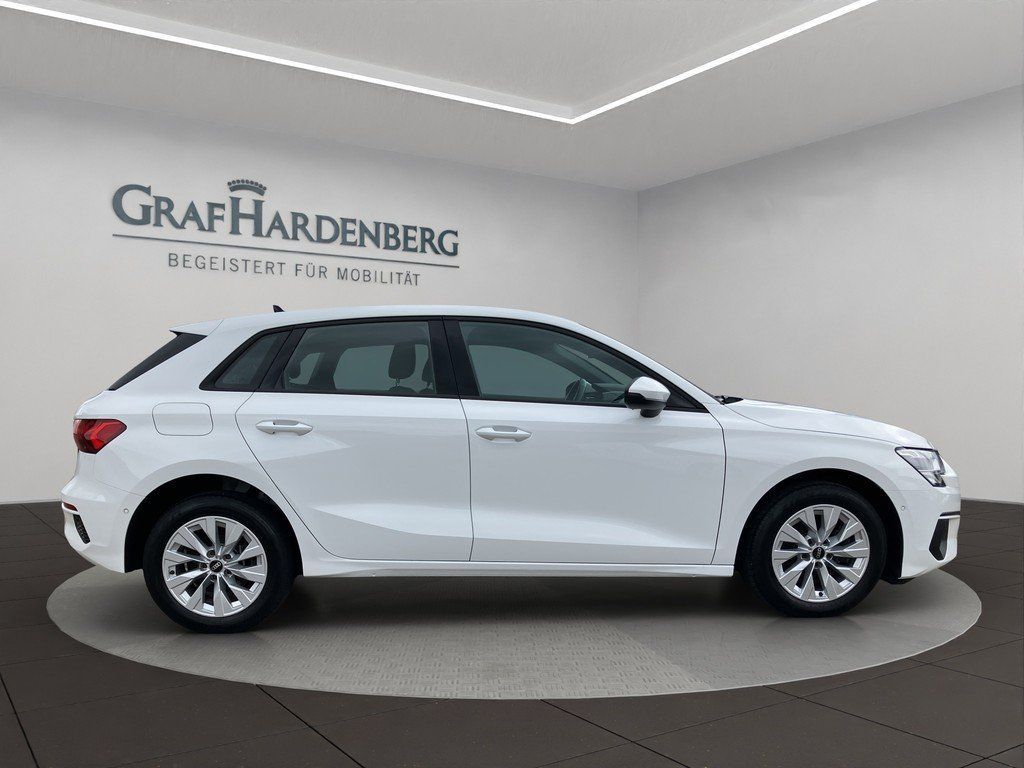 Audi A3 Sportback 40 TFSIe S tronic LED ACC AHK Navi