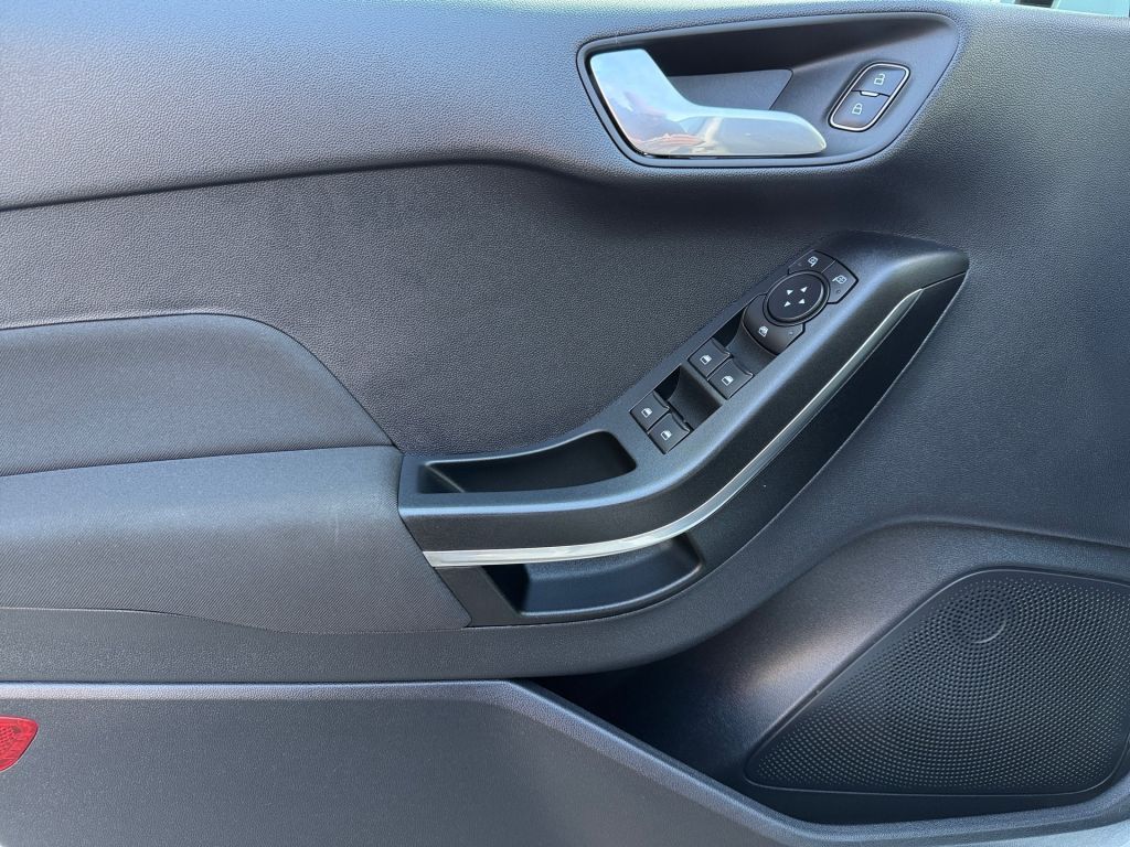 Ford Fiesta 1.0 EcoBoost Hybrid S&S Aut. - Samsaru's Car Outlet