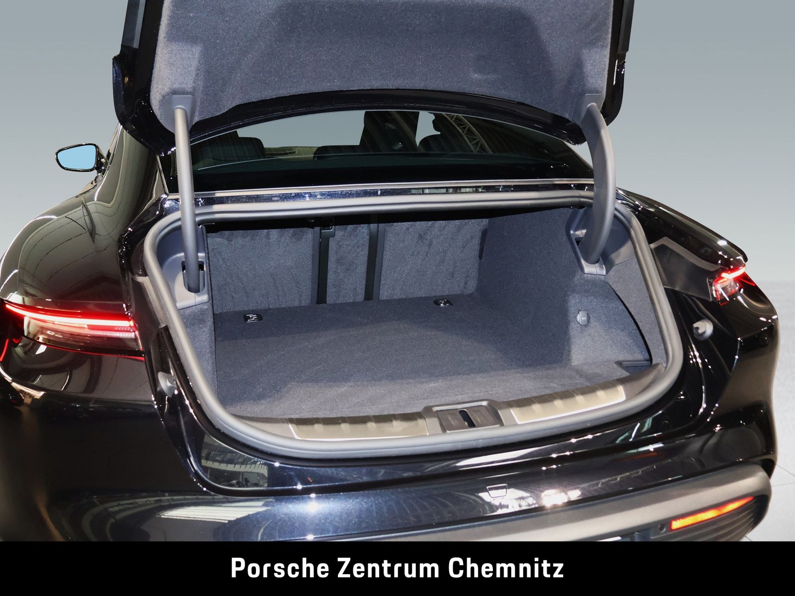 Porsche Taycan 4 Großer Akku!;4+1Sitze;Pano;BOSE