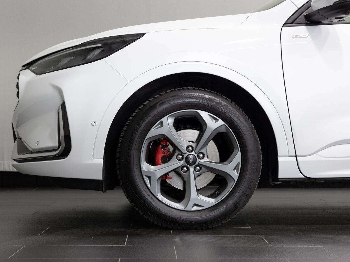 Ford Kuga ST-Line X 1.5 - Samsaru's Car Outlet