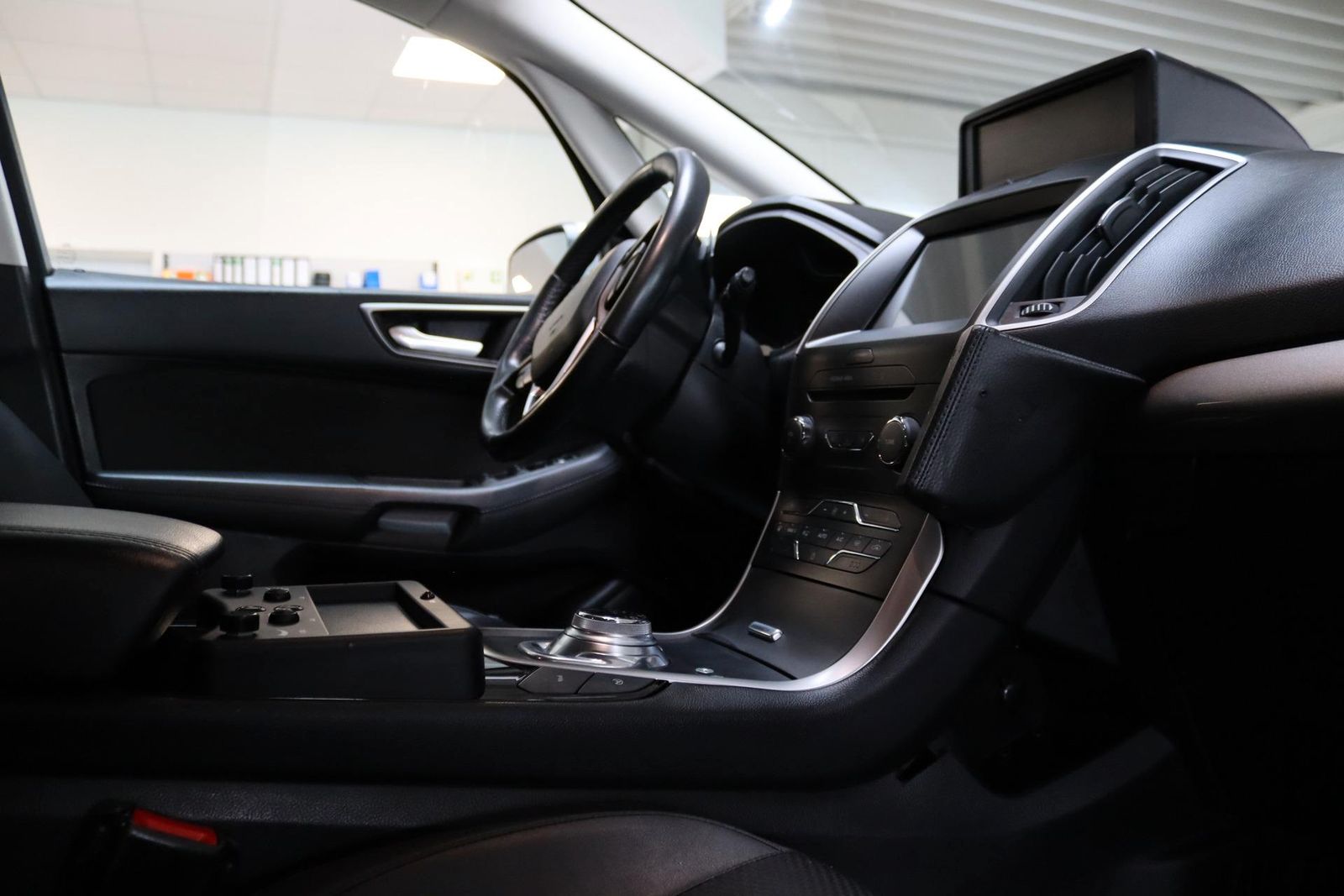 Ford S-MAX 2.0 EcoBlue Business - Samsaru's Car Outlet