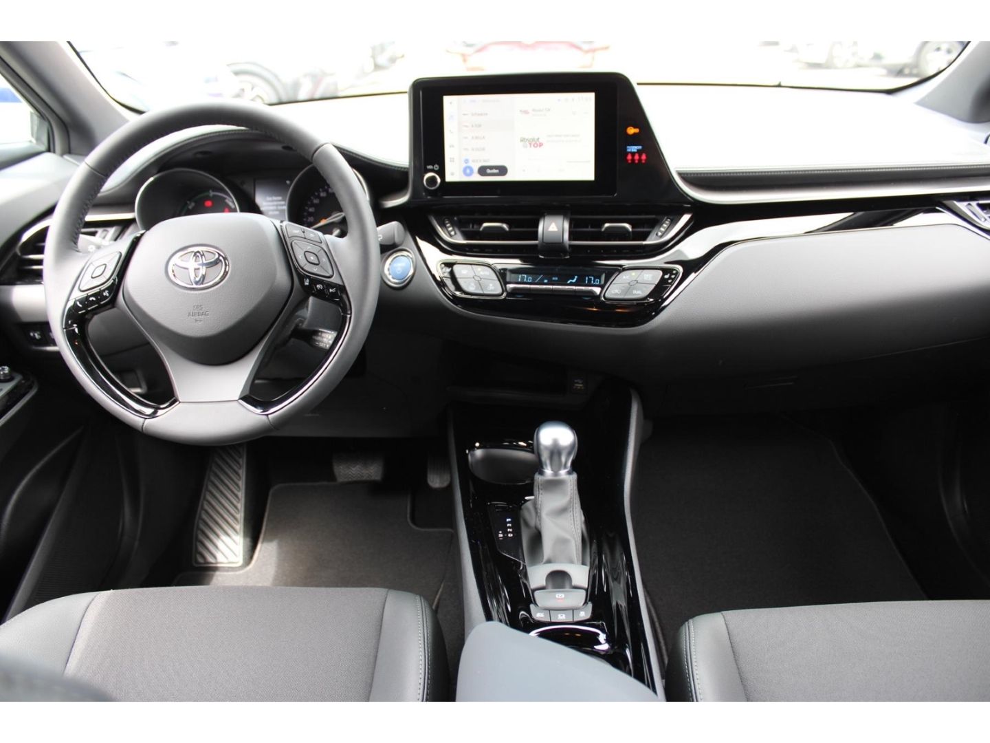 Toyota C-HR Hybrid - Samsaru's Car Outlet