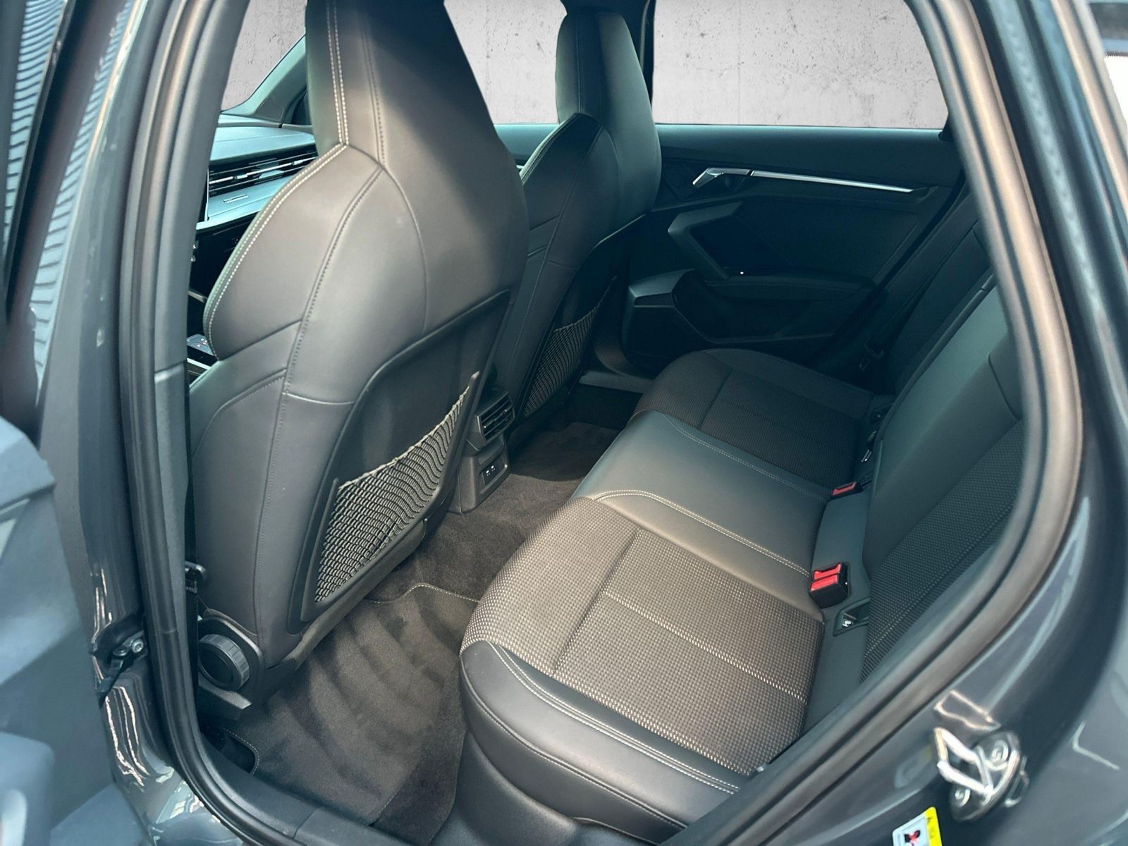 Audi A3 Sportback 40 TFSIe *Matrix*HuD*Business*