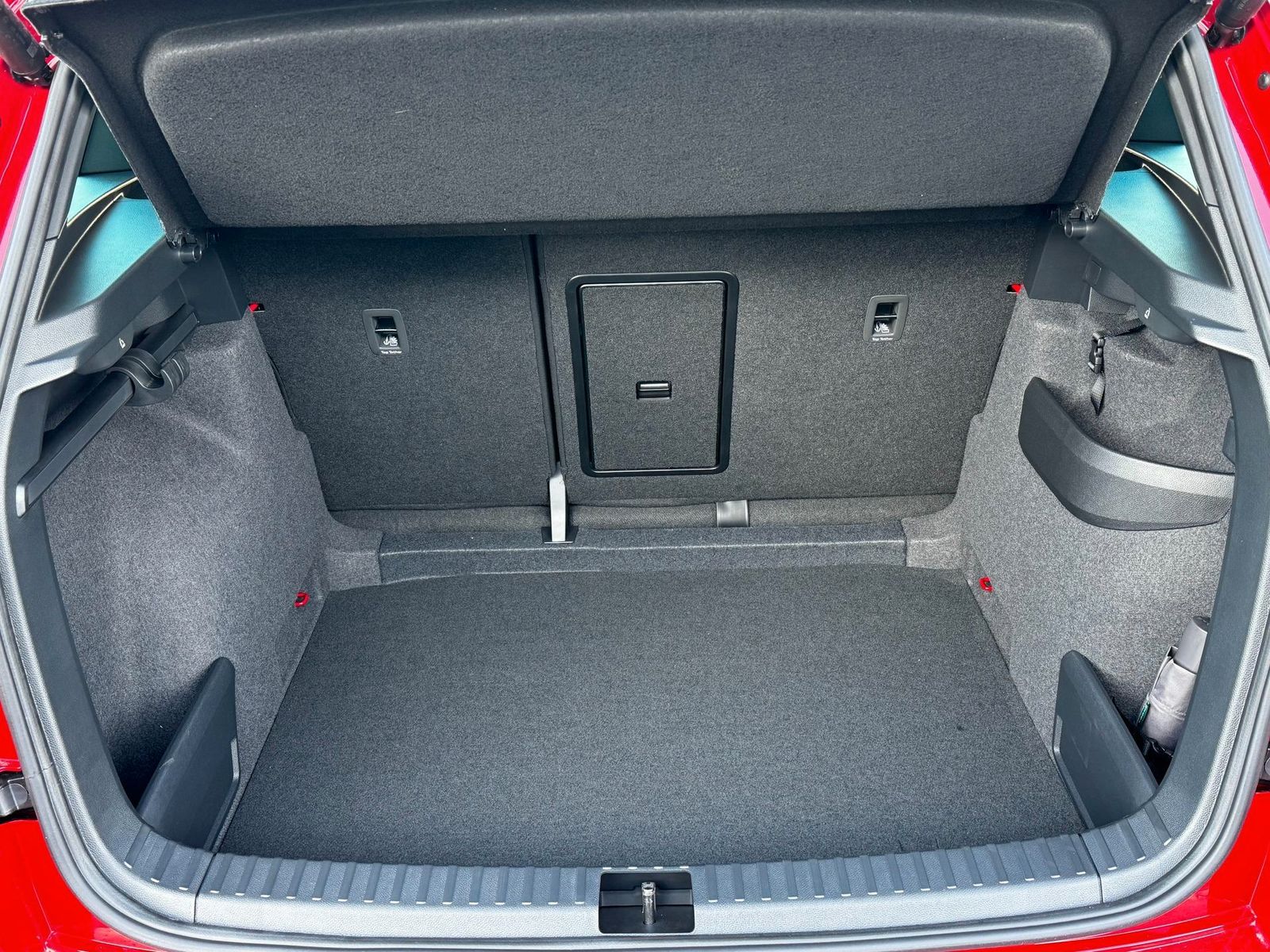 Skoda Karoq 1,5 TSI DSG Sportline 2ZKlimaautomatik ...