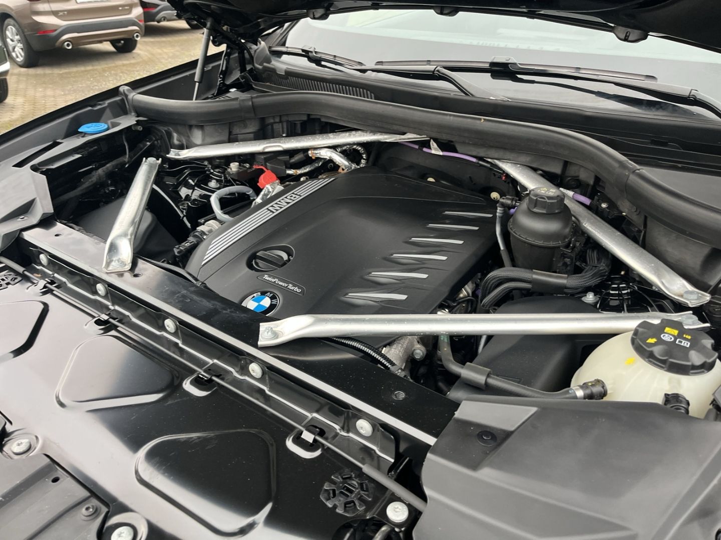 BMW X6 xDrive40d/M Sport/HUD/StHZG/AHK/BowersWilkins