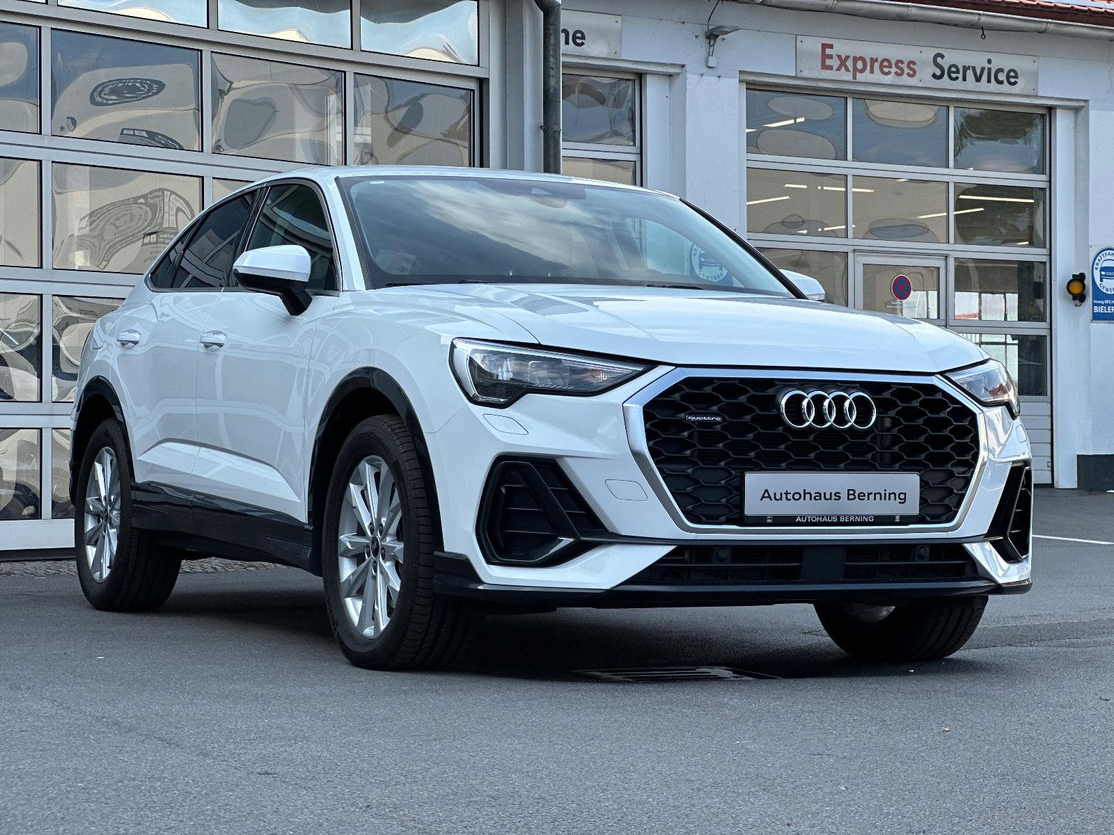 Audi Q3 SPORTBACK 40TDI QUATTRO - Samsaru's Car Outlet