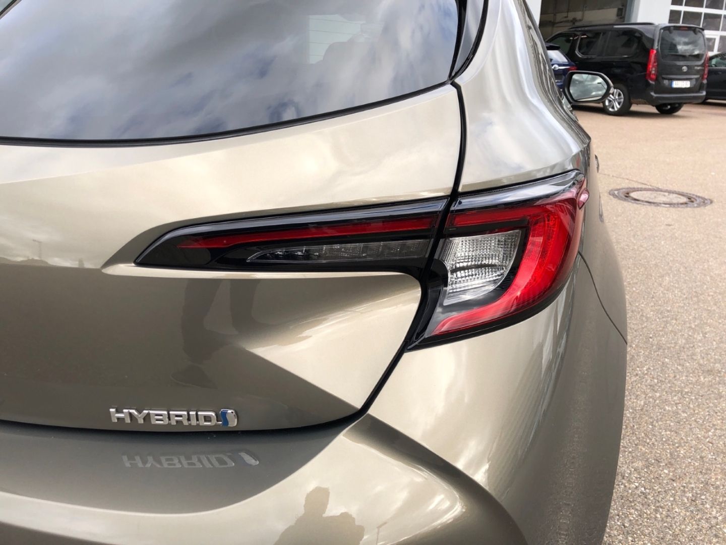 Toyota Corolla 5-Türer Hybrid 1,8L Team D