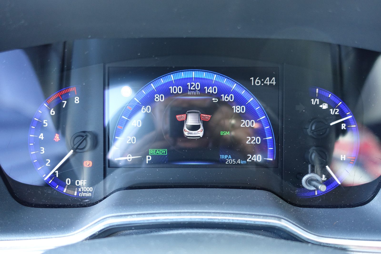 Toyota Corolla 2.0 Hybrid - Samsaru's Car Outlet
