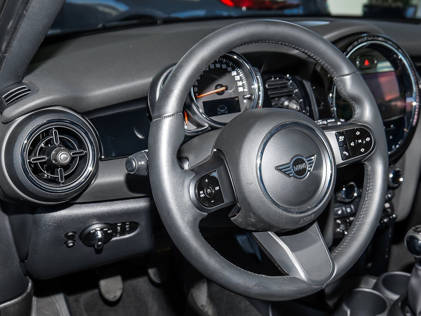 MINI One Classic - Samsaru's Car Outlet