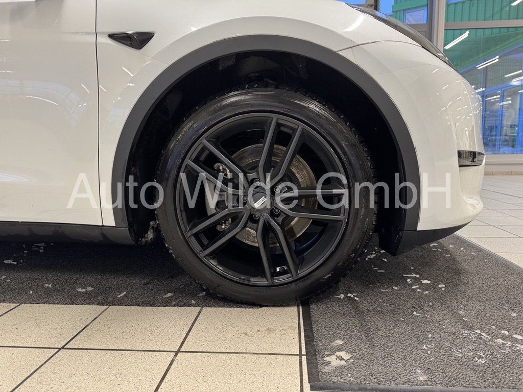 Tesla Model Y Basis RWD