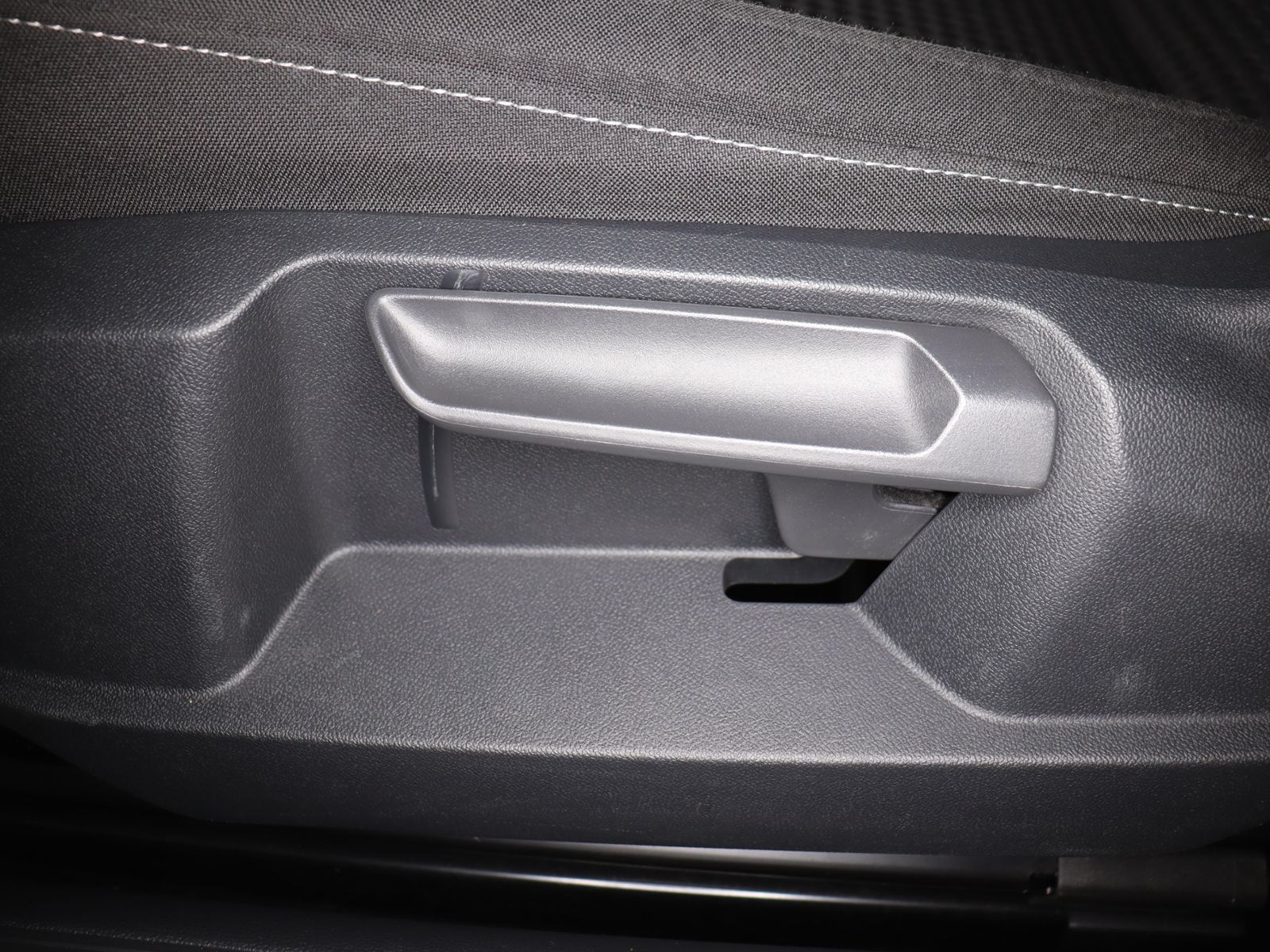 Volkswagen T-Roc 1.0 TSI - Samsaru's Car Outlet