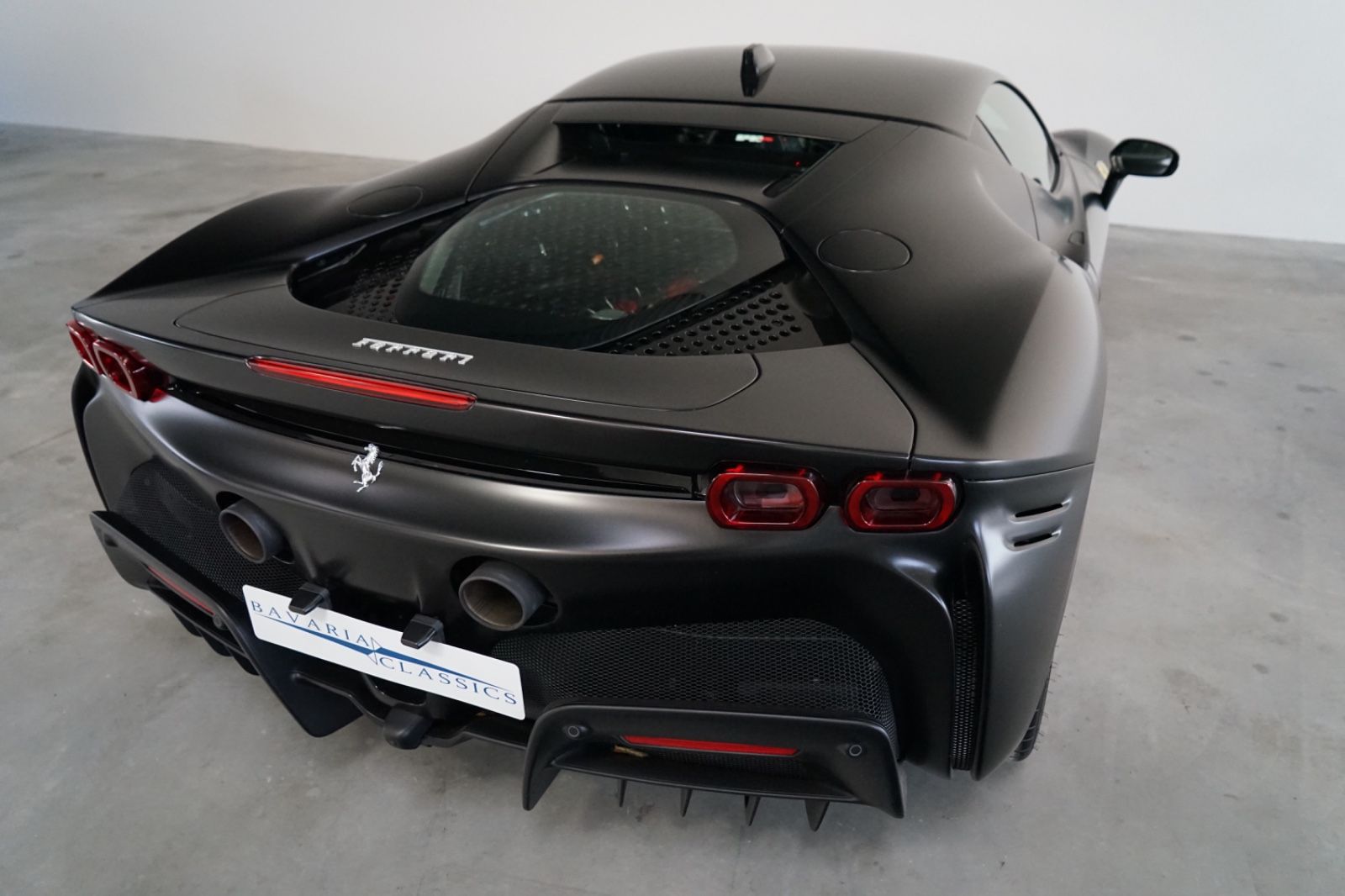 Ferrari SF90 - Samsaru's Car Outlet