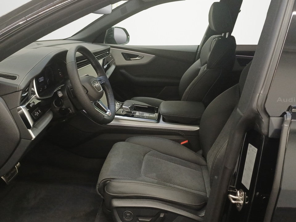 Audi Q8 55 TFSI e quattro
