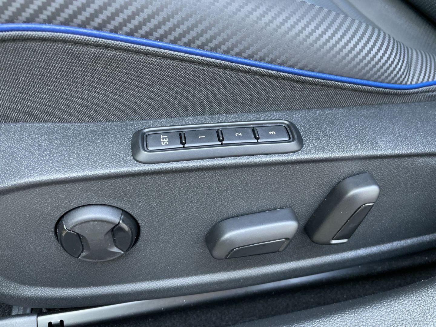 Volkswagen Golf R 333 2.0 TSI DSG 4Motion - Samsaru's Car Outlet
