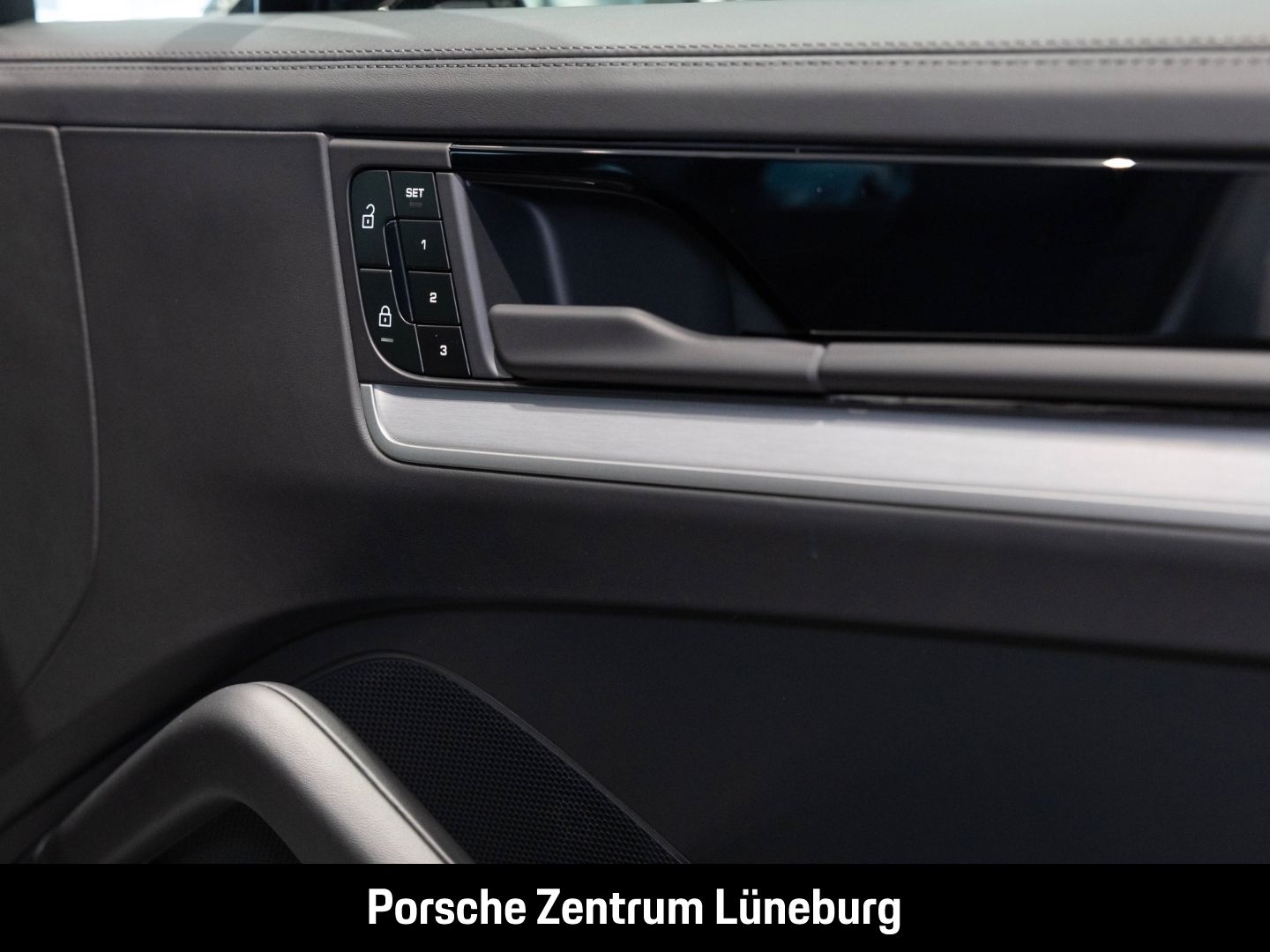 Porsche Cayenne BOSE Luftfederung Panorama Surround-View