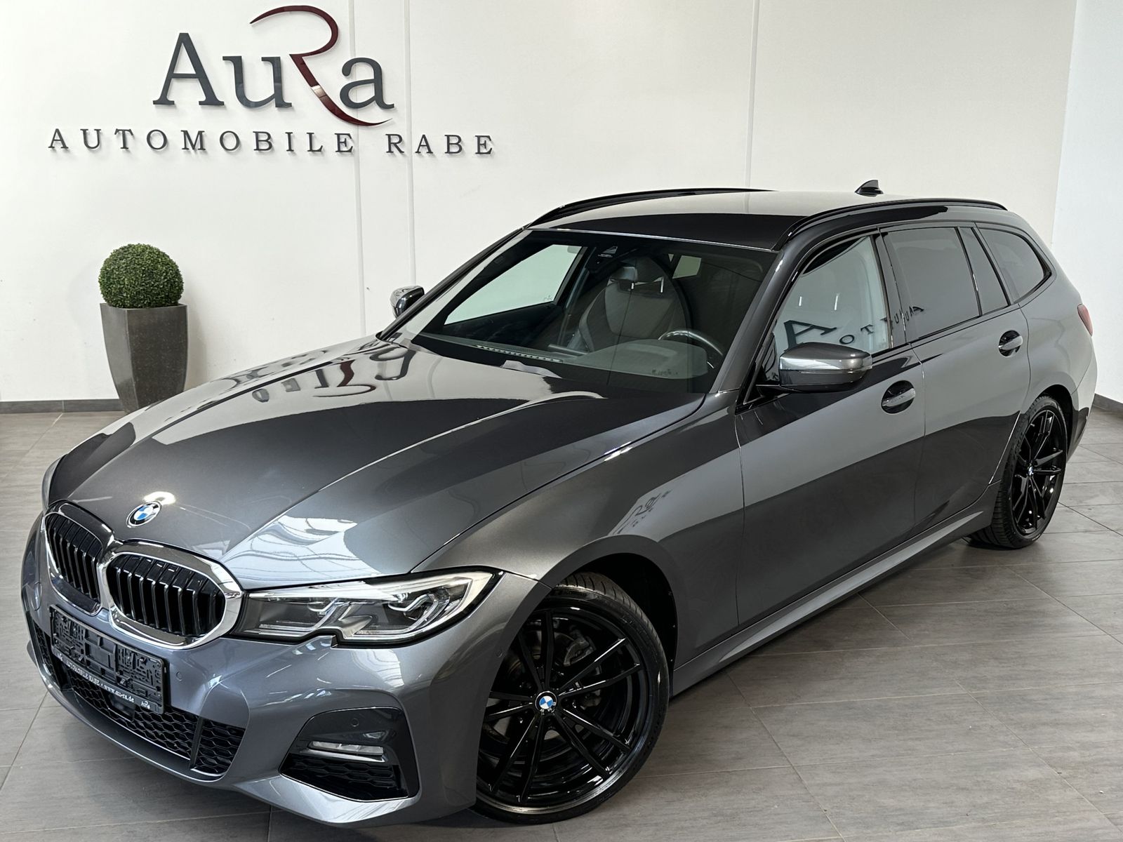 BMW 320d Touring M-Sport - Samsaru's Car Outlet