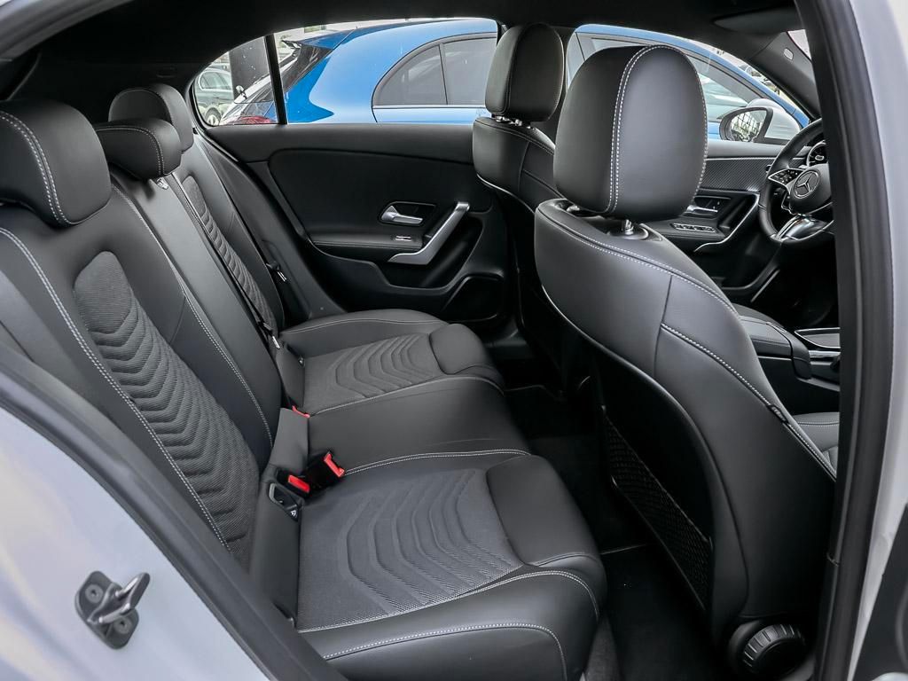 Mercedes-Benz A 180 Progressive - Samsaru's Car Outlet