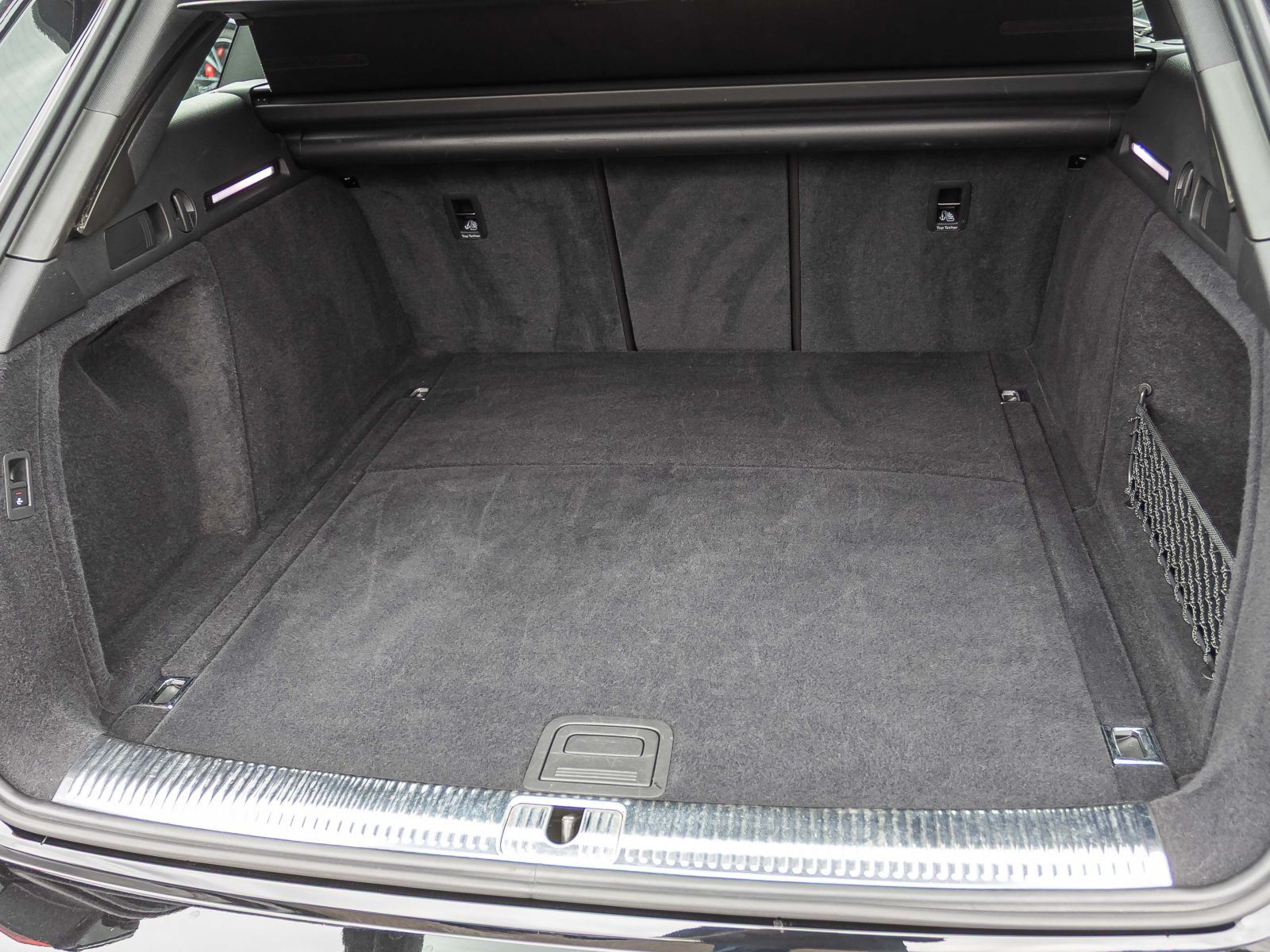 Audi A4 Avant 35TFSI Stronic - Samsaru's Car Outlet