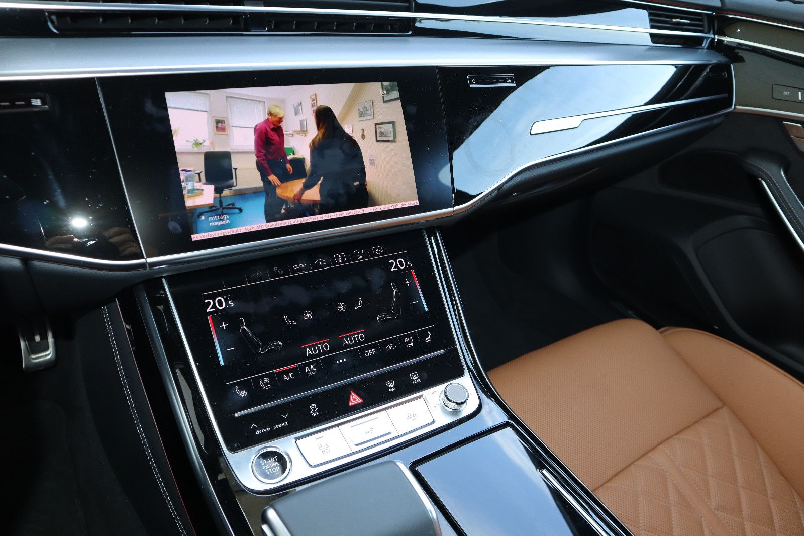 Audi A8L 60 TFSIe lang S-Line - Samsaru's Car Outlet